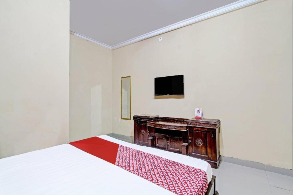 Oyo 91353 Hotel Surya Andesa Klaten Exterior foto