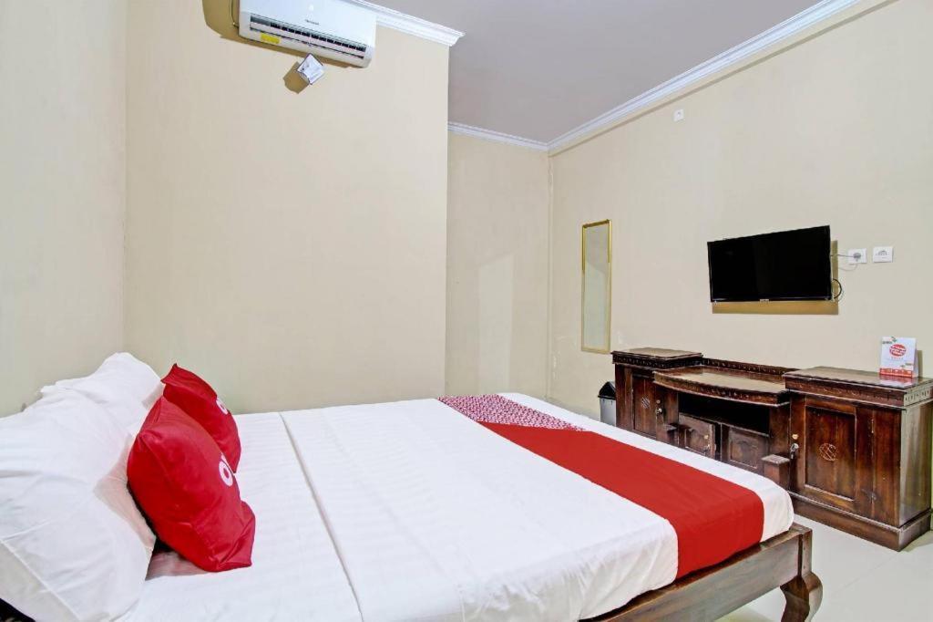 Oyo 91353 Hotel Surya Andesa Klaten Exterior foto