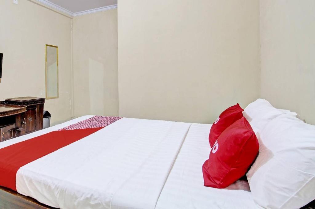 Oyo 91353 Hotel Surya Andesa Klaten Exterior foto