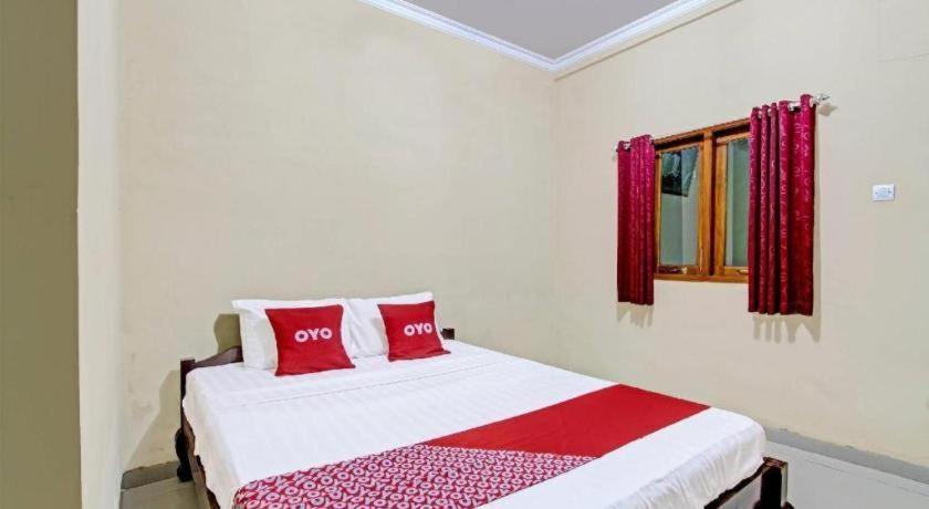 Oyo 91353 Hotel Surya Andesa Klaten Exterior foto